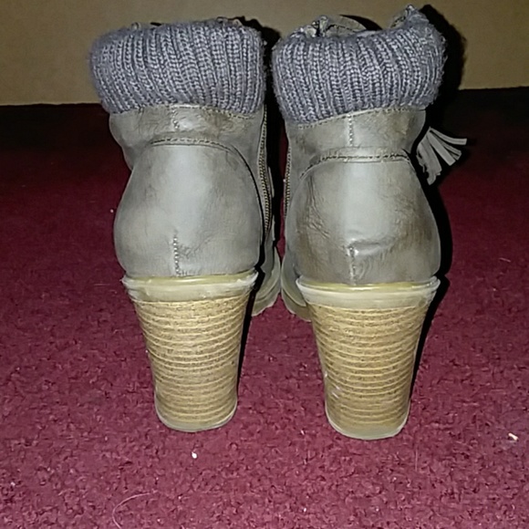 !!Booty heels w/ sweater anklet - Picture 4 of 6